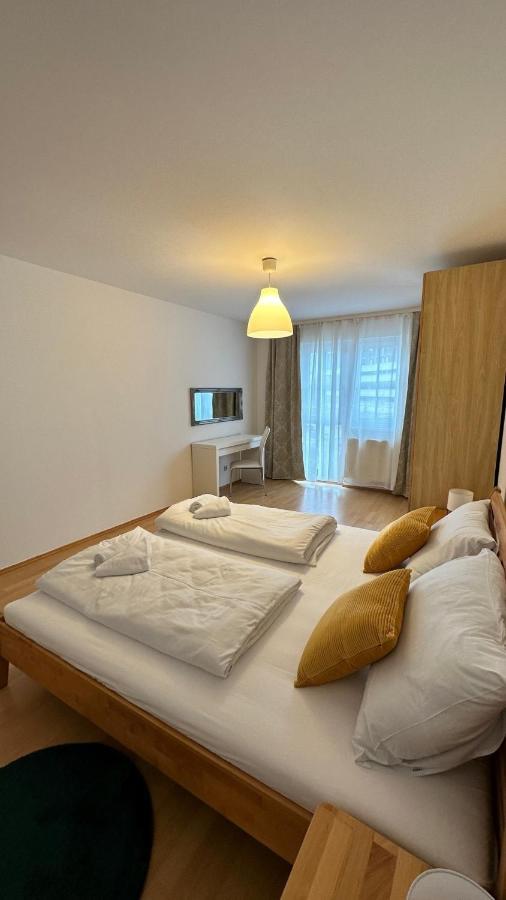 Ferienwohnung Modern Flat Incl Parking, Near Metro U1 Wien Exterior foto